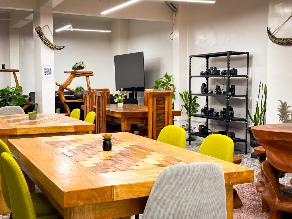 フィリピン留学 Cebu21 - Wales-Business Lounge-10